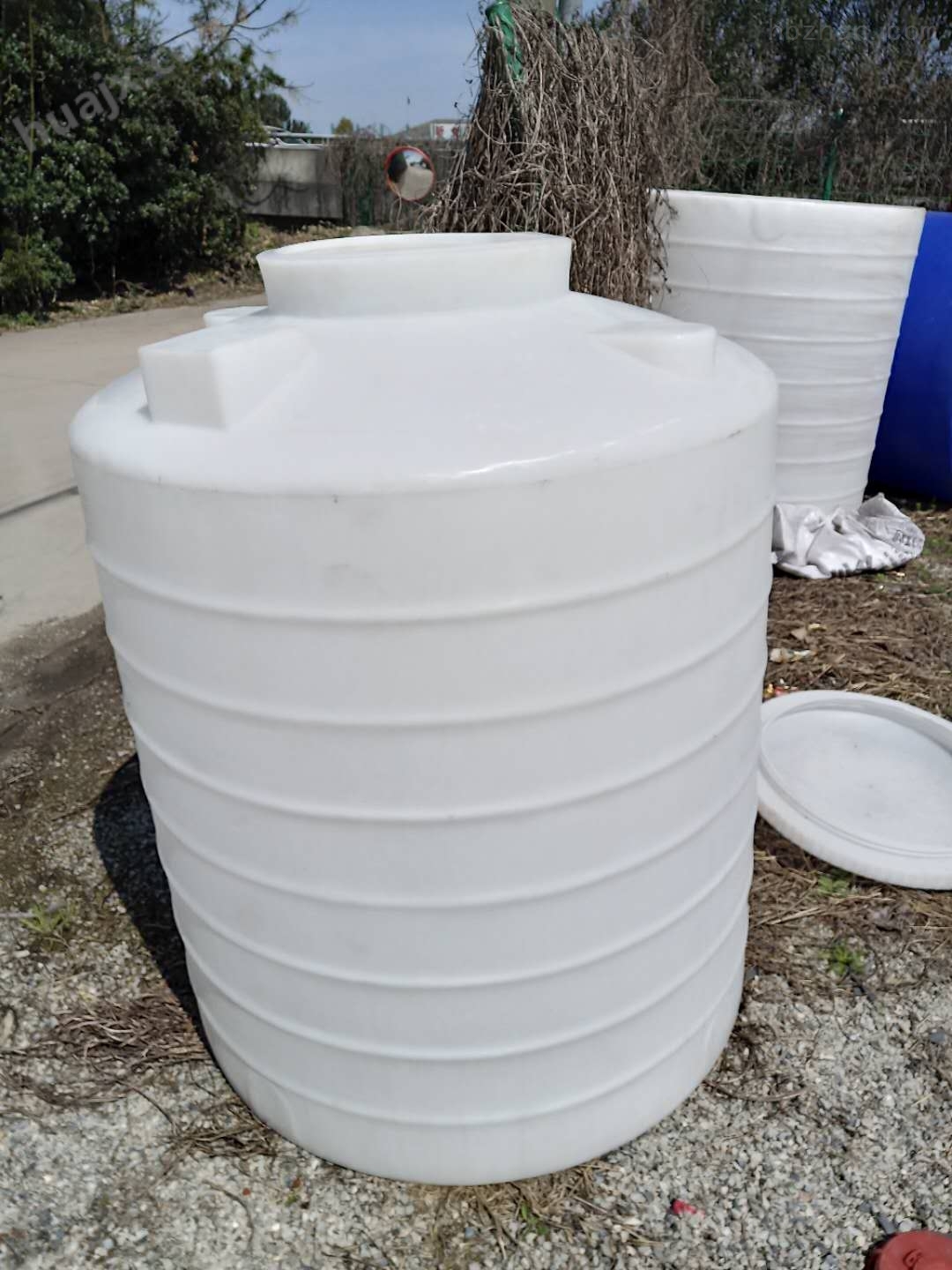 0.5立方塑料水箱 0.5立方减水剂储罐